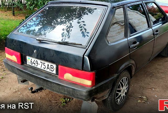 Черный ВАЗ 2109, объемом двигателя 1.3 л и пробегом 180 тыс. км за 775 $, фото 2 на Automoto.ua