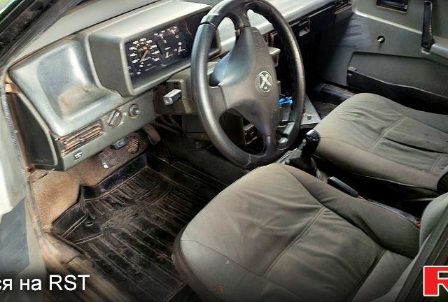 Черный ВАЗ 2109, объемом двигателя 1.3 л и пробегом 180 тыс. км за 775 $, фото 4 на Automoto.ua