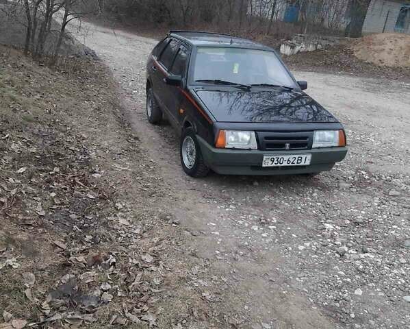 Черный ВАЗ 2109, объемом двигателя 1.5 л и пробегом 400 тыс. км за 1500 $, фото 2 на Automoto.ua