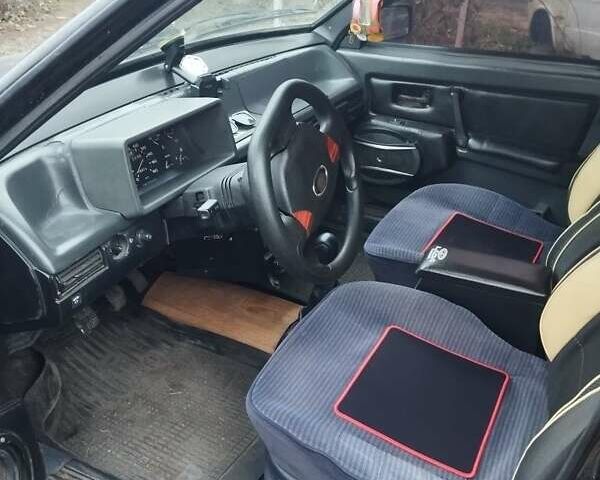 Черный ВАЗ 2109, объемом двигателя 1.5 л и пробегом 380 тыс. км за 1300 $, фото 2 на Automoto.ua
