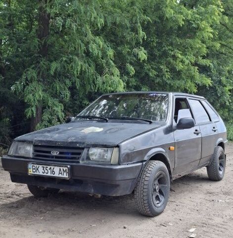 Черный ВАЗ 2109, объемом двигателя 0 л и пробегом 300 тыс. км за 624 $, фото 1 на Automoto.ua