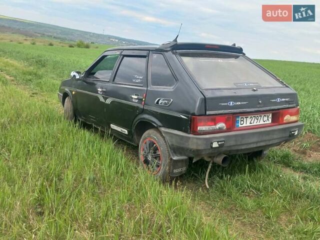 Черный ВАЗ 2109, объемом двигателя 1.3 л и пробегом 111 тыс. км за 650 $, фото 1 на Automoto.ua