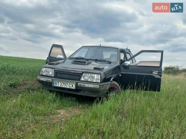 Черный ВАЗ 2109, объемом двигателя 1.3 л и пробегом 111 тыс. км за 650 $, фото 4 на Automoto.ua
