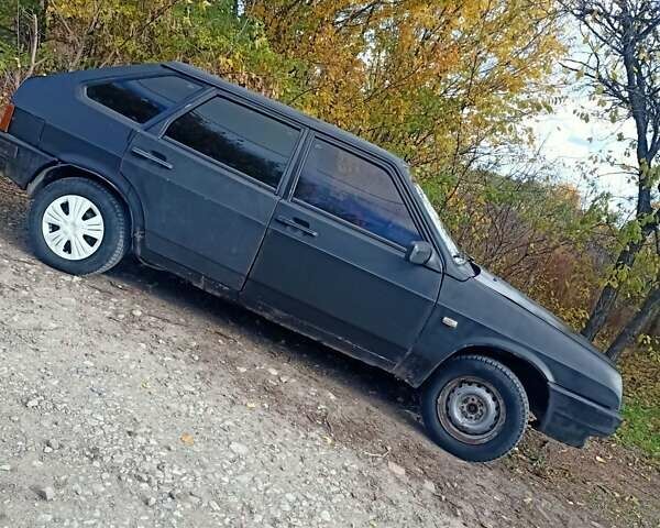 Черный ВАЗ 2109, объемом двигателя 1.5 л и пробегом 193 тыс. км за 650 $, фото 3 на Automoto.ua