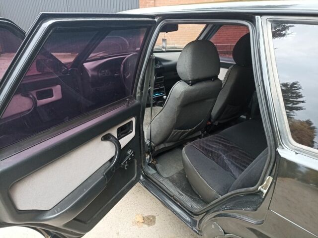 Чорний ВАЗ 2109, об'ємом двигуна 1.5 л та пробігом 350 тис. км за 1250 $, фото 7 на Automoto.ua