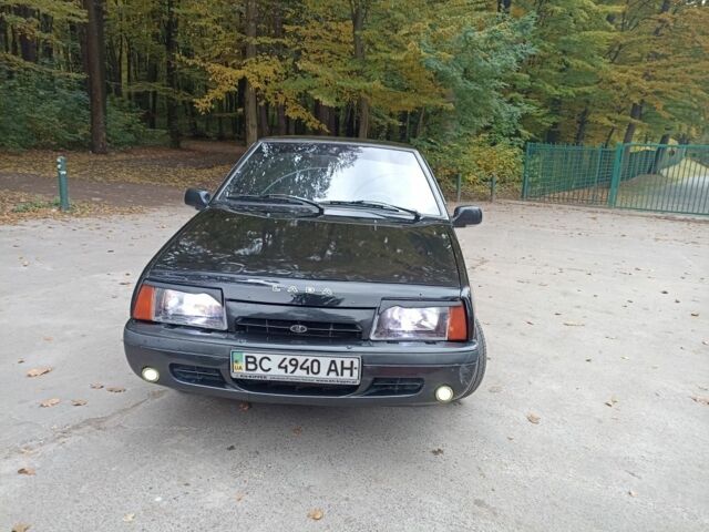 Чорний ВАЗ 2109, об'ємом двигуна 1.5 л та пробігом 350 тис. км за 1250 $, фото 2 на Automoto.ua