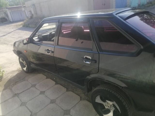 Черный ВАЗ 2109, объемом двигателя 1.5 л и пробегом 300 тыс. км за 1334 $, фото 5 на Automoto.ua