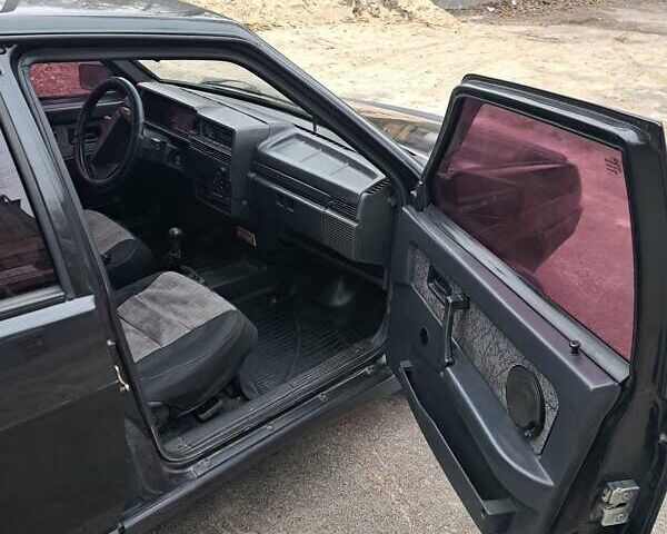 Чорний ВАЗ 2109, об'ємом двигуна 1.5 л та пробігом 270 тис. км за 1850 $, фото 12 на Automoto.ua
