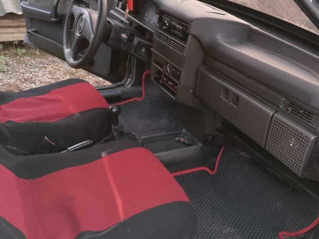 Чорний ВАЗ 2109, об'ємом двигуна 1.5 л та пробігом 278 тис. км за 1300 $, фото 5 на Automoto.ua