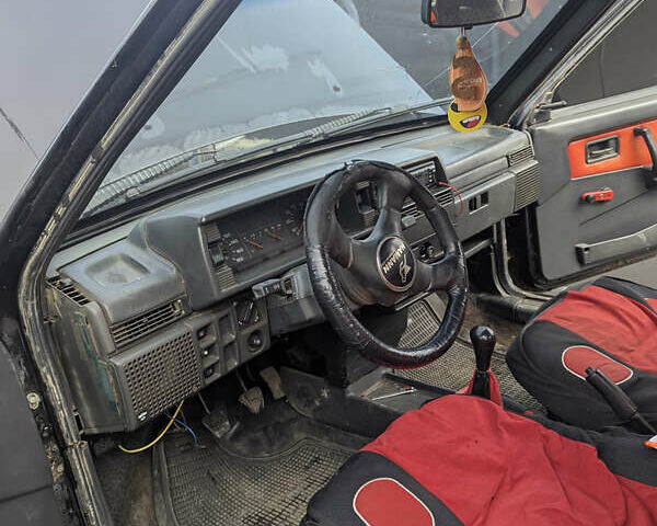 Чорний ВАЗ 2109, об'ємом двигуна 1.5 л та пробігом 215 тис. км за 1000 $, фото 3 на Automoto.ua
