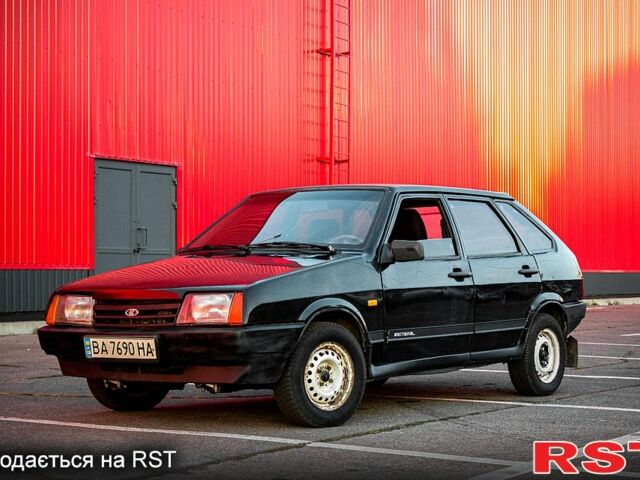 Черный ВАЗ 2109, объемом двигателя 1.5 л и пробегом 190 тыс. км за 1500 $, фото 3 на Automoto.ua