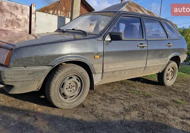 Чорний ВАЗ 2109, об'ємом двигуна 1.5 л та пробігом 203 тис. км за 1500 $, фото 6 на Automoto.ua