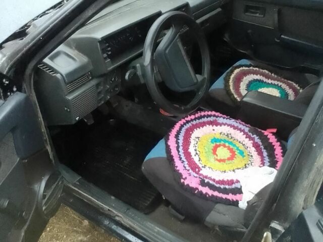 Черный ВАЗ 2109, объемом двигателя 1.5 л и пробегом 150 тыс. км за 829 $, фото 4 на Automoto.ua