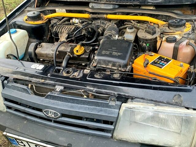 Черный ВАЗ 2109, объемом двигателя 1.6 л и пробегом 250 тыс. км за 800 $, фото 5 на Automoto.ua