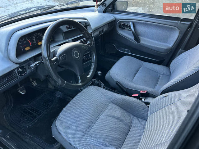 ВАЗ 2109 2008 в Черновцах на Automoto.ua Черный ВАЗ 2109, объемом двигателя 1.6 л и пробегом 217 тыс. км за 1499 $, фото 9 на Automoto.ua