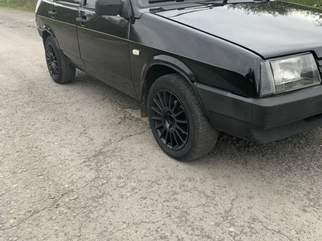 Чорний ВАЗ 2109, об'ємом двигуна 1.6 л та пробігом 208 тис. км за 2250 $, фото 4 на Automoto.ua