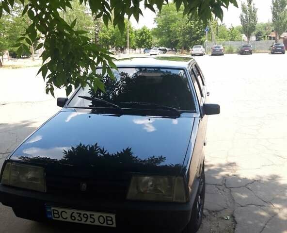Черный ВАЗ 2109, объемом двигателя 1.6 л и пробегом 180 тыс. км за 2500 $, фото 2 на Automoto.ua