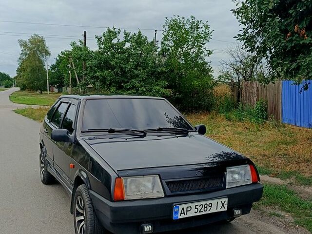 Черный ВАЗ 2109, объемом двигателя 1.6 л и пробегом 195 тыс. км за 1600 $, фото 2 на Automoto.ua