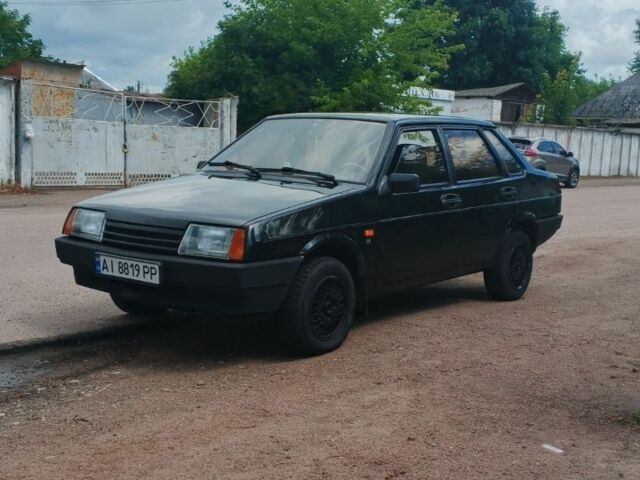 Чорний ВАЗ 2109, об'ємом двигуна 1.5 л та пробігом 230 тис. км за 1182 $, фото 6 на Automoto.ua