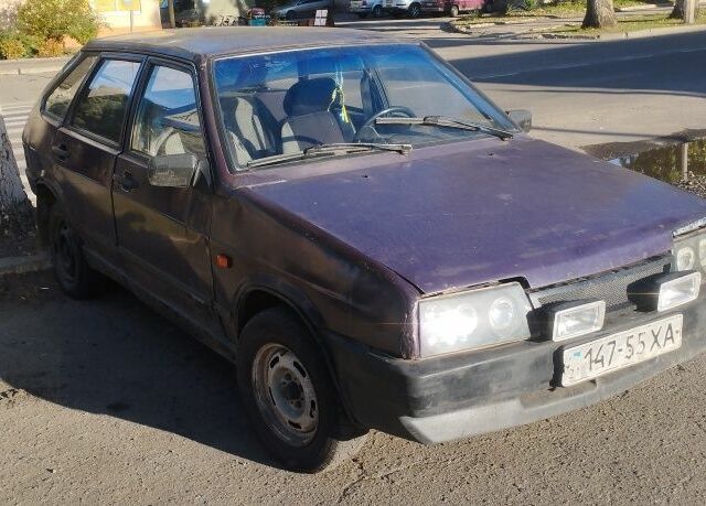 Фиолетовый ВАЗ 2109, объемом двигателя 0 л и пробегом 160 тыс. км за 888 $, фото 2 на Automoto.ua