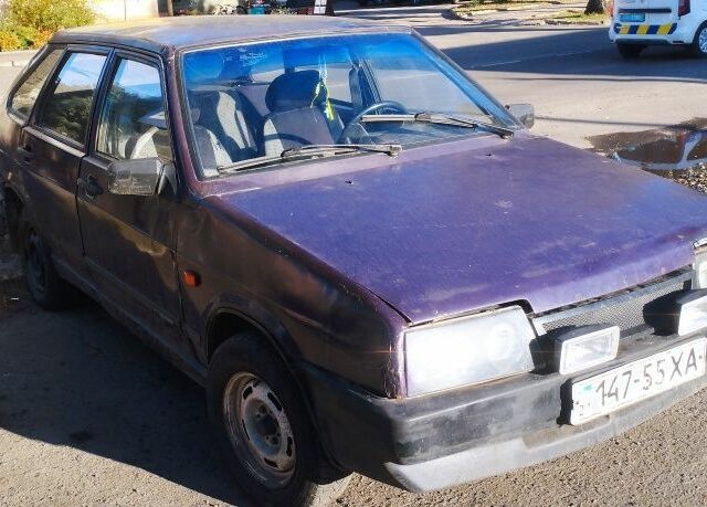 Фиолетовый ВАЗ 2109, объемом двигателя 0 л и пробегом 160 тыс. км за 888 $, фото 1 на Automoto.ua