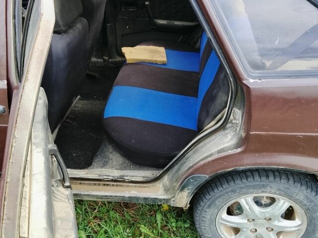 Фіолетовий ВАЗ 2109, об'ємом двигуна 5 л та пробігом 50 тис. км за 600 $, фото 7 на Automoto.ua