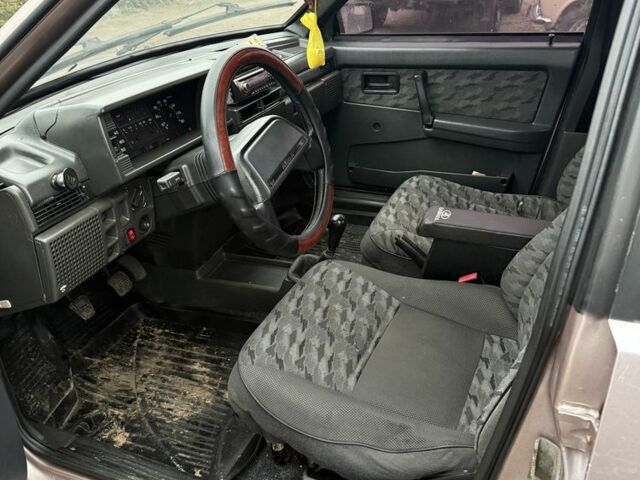 Фиолетовый ВАЗ 2109, объемом двигателя 1.5 л и пробегом 200 тыс. км за 710 $, фото 4 на Automoto.ua