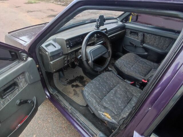 Фіолетовий ВАЗ 2109, об'ємом двигуна 1.5 л та пробігом 170 тис. км за 1250 $, фото 6 на Automoto.ua