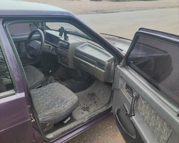 Фиолетовый ВАЗ 2109, объемом двигателя 1.5 л и пробегом 200 тыс. км за 1050 $, фото 4 на Automoto.ua