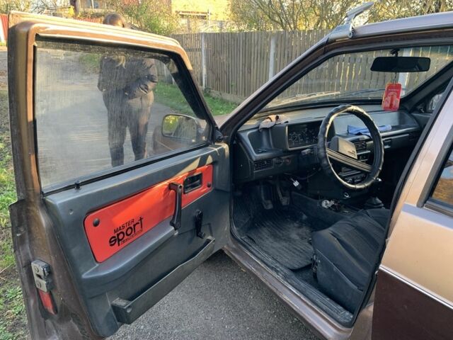 ВАЗ 2109 1995 в Буче на Automoto.ua Коричневый ВАЗ 2109, объемом двигателя 1.3 л и пробегом 176 тыс. км за 1250 $, фото 9 на Automoto.ua