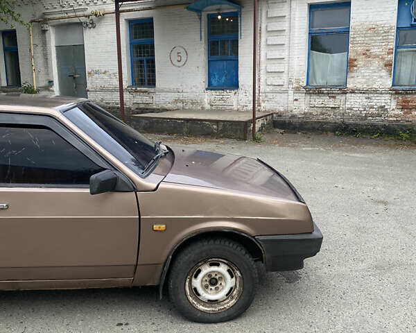 Коричневый ВАЗ 2109, объемом двигателя 1.5 л и пробегом 241 тыс. км за 1350 $, фото 4 на Automoto.ua