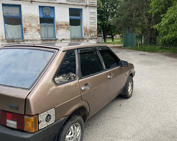 Коричневый ВАЗ 2109, объемом двигателя 1.5 л и пробегом 241 тыс. км за 1350 $, фото 6 на Automoto.ua