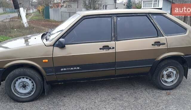 Коричневый ВАЗ 2109, объемом двигателя 1.5 л и пробегом 240 тыс. км за 1450 $, фото 2 на Automoto.ua
