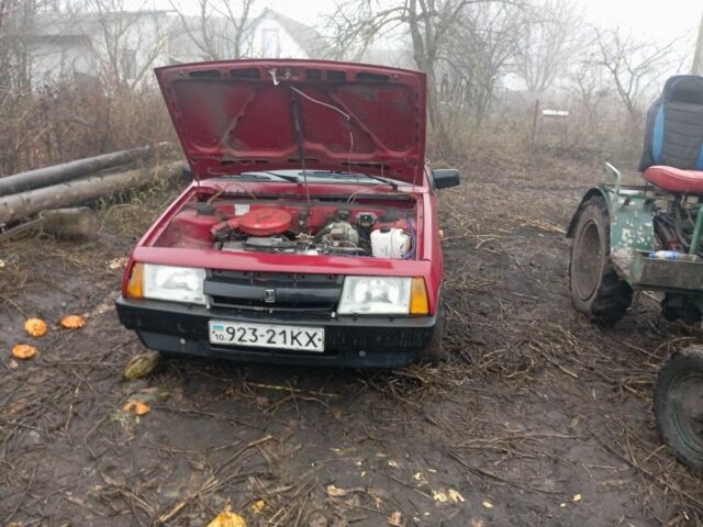 Красный ВАЗ 2109, объемом двигателя 1.5 л и пробегом 370 тыс. км за 404 $, фото 4 на Automoto.ua