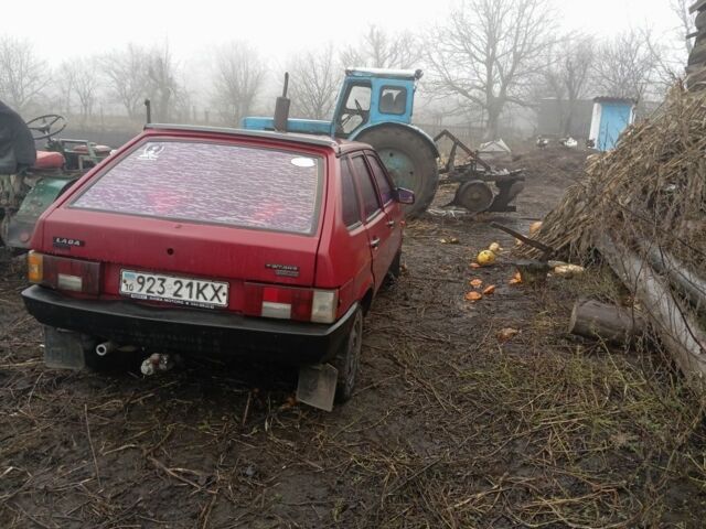 Красный ВАЗ 2109, объемом двигателя 1.5 л и пробегом 370 тыс. км за 404 $, фото 6 на Automoto.ua