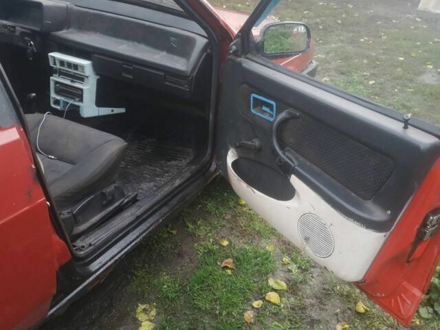 Красный ВАЗ 2109, объемом двигателя 1.3 л и пробегом 2 тыс. км за 523 $, фото 9 на Automoto.ua