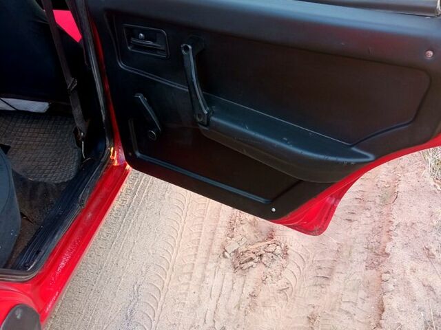 Красный ВАЗ 2109, объемом двигателя 1.6 л и пробегом 180 тыс. км за 950 $, фото 7 на Automoto.ua