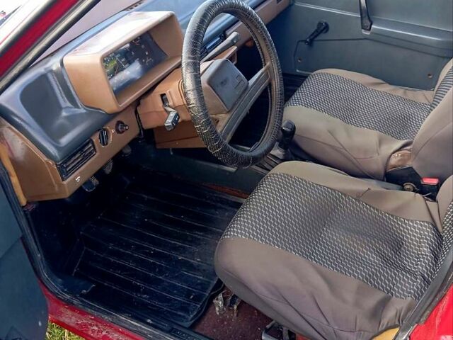 Красный ВАЗ 2109, объемом двигателя 1.3 л и пробегом 177 тыс. км за 650 $, фото 5 на Automoto.ua