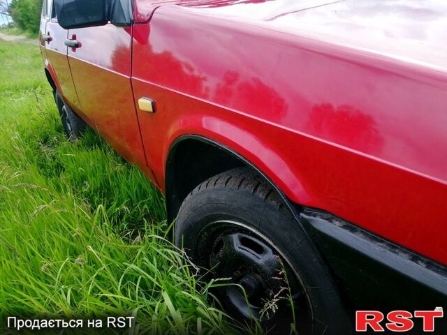 Красный ВАЗ 2109, объемом двигателя 1.3 л и пробегом 356 тыс. км за 1200 $, фото 3 на Automoto.ua