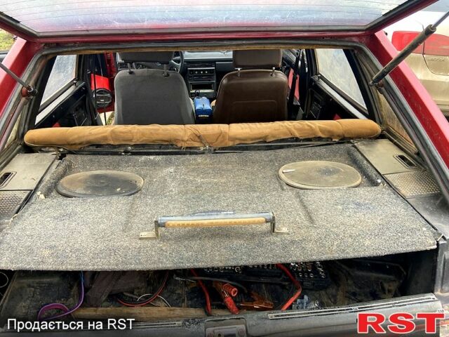Красный ВАЗ 2109, объемом двигателя 1.5 л и пробегом 120 тыс. км за 600 $, фото 6 на Automoto.ua