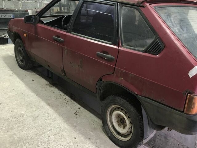 Красный ВАЗ 2109, объемом двигателя 1.3 л и пробегом 250 тыс. км за 350 $, фото 5 на Automoto.ua
