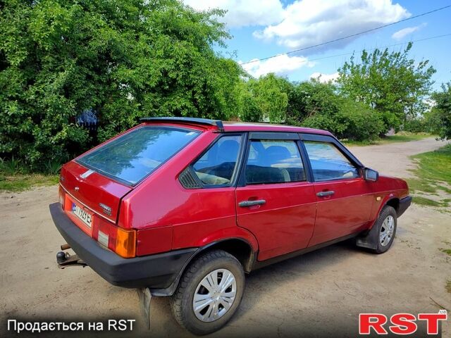 Красный ВАЗ 2109, объемом двигателя 1.3 л и пробегом 100 тыс. км за 1100 $, фото 1 на Automoto.ua