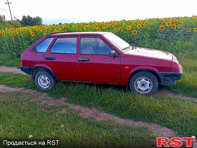 Красный ВАЗ 2109, объемом двигателя 1.3 л и пробегом 177 тыс. км за 650 $, фото 2 на Automoto.ua