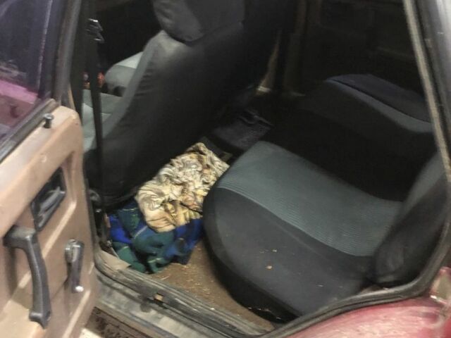 Красный ВАЗ 2109, объемом двигателя 1.3 л и пробегом 250 тыс. км за 350 $, фото 3 на Automoto.ua