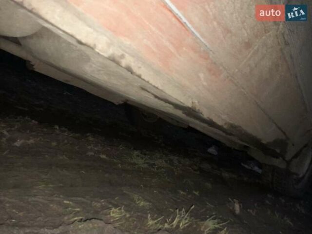 Красный ВАЗ 2109, объемом двигателя 1.5 л и пробегом 50 тыс. км за 566 $, фото 3 на Automoto.ua