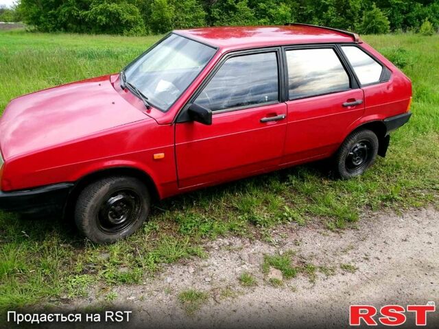 Красный ВАЗ 2109, объемом двигателя 1.3 л и пробегом 356 тыс. км за 1200 $, фото 2 на Automoto.ua