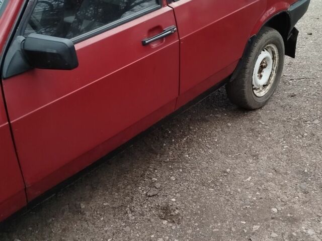 Красный ВАЗ 2109, объемом двигателя 1.3 л и пробегом 60 тыс. км за 1100 $, фото 4 на Automoto.ua