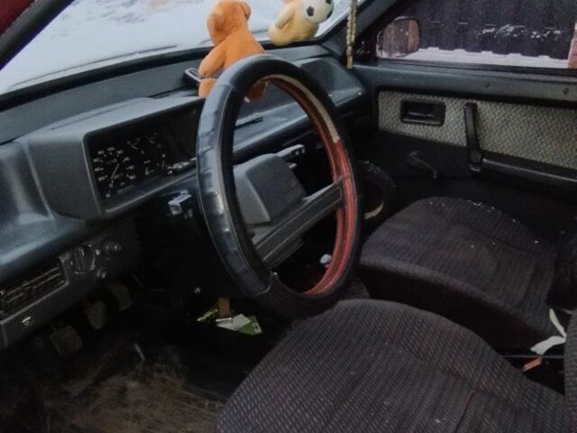 Красный ВАЗ 2109, объемом двигателя 1 л и пробегом 69 тыс. км за 1000 $, фото 4 на Automoto.ua