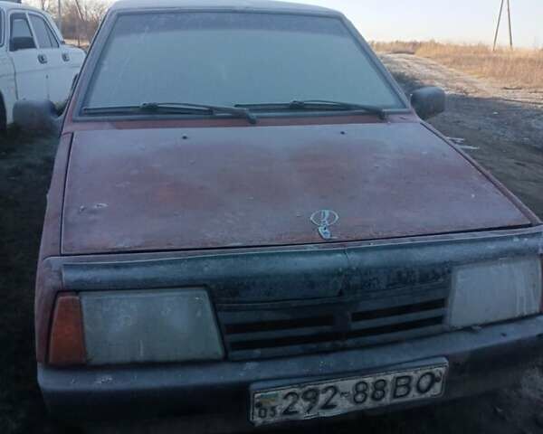 Красный ВАЗ 2109, объемом двигателя 1.5 л и пробегом 50 тыс. км за 566 $, фото 1 на Automoto.ua