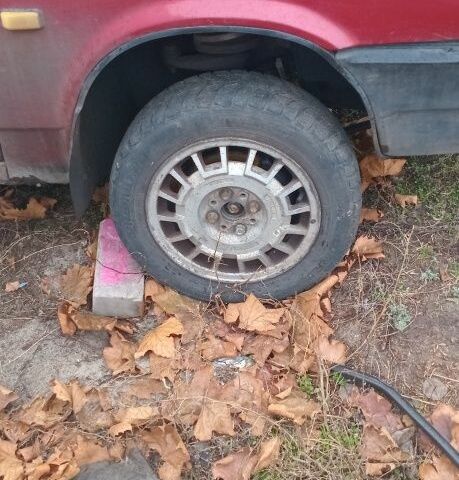 Красный ВАЗ 2109, объемом двигателя 1.5 л и пробегом 250 тыс. км за 800 $, фото 5 на Automoto.ua